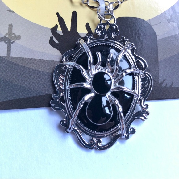 2/$20 NEW HALLOWEEN GOTHIC SPIDER NECKLACE Costume Jewelry Black Silver UNISEX - Picture 2 of 14